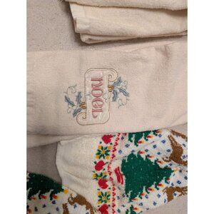 Vintage Christmas Decor Bundle – Towels, Stockings, Napkins & Plates 80s